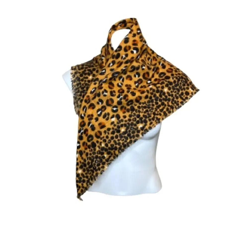 Zara accessories leopard print scarf size 32” X 31”